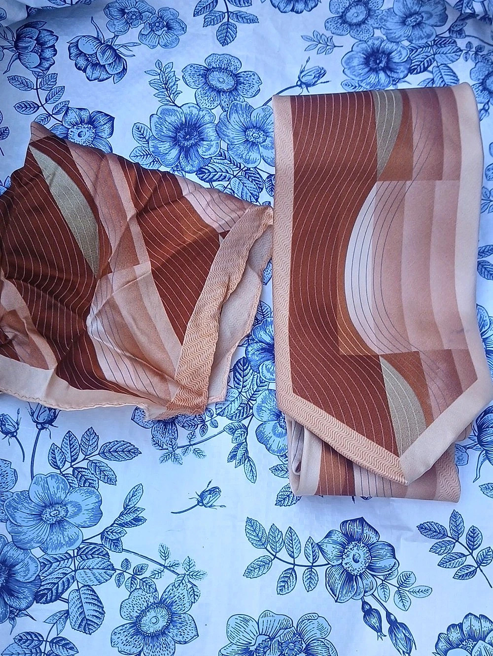 Stacy Adams Geometric Pattern Silk-Feel Ties